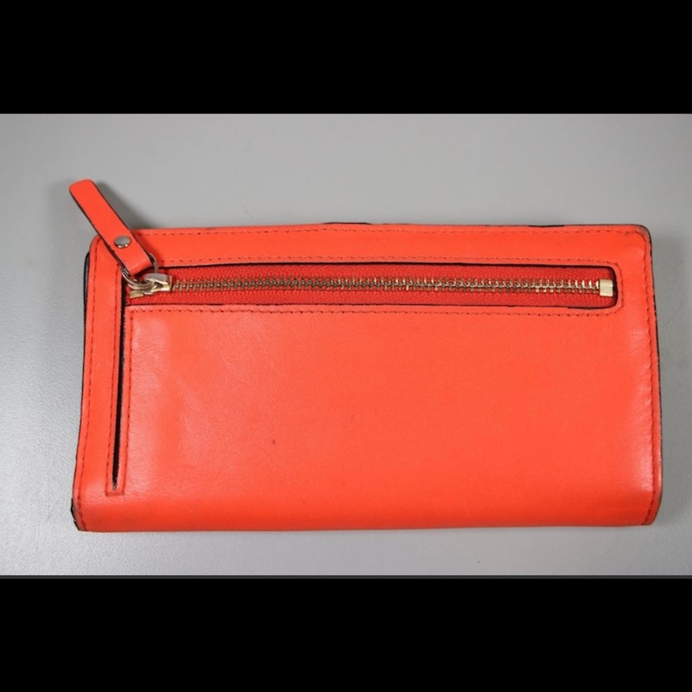 Kate Spade ♠️ Wallet - Picture 3 of 4